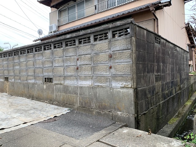 【羽島市（岐阜）のリフォーム】危ないブロック塀は初日に解体
